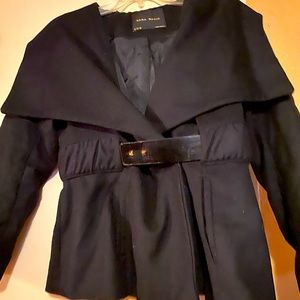 Zara wool hooded jacket with belt. Sz xl . 2 side pockets. Great condition
